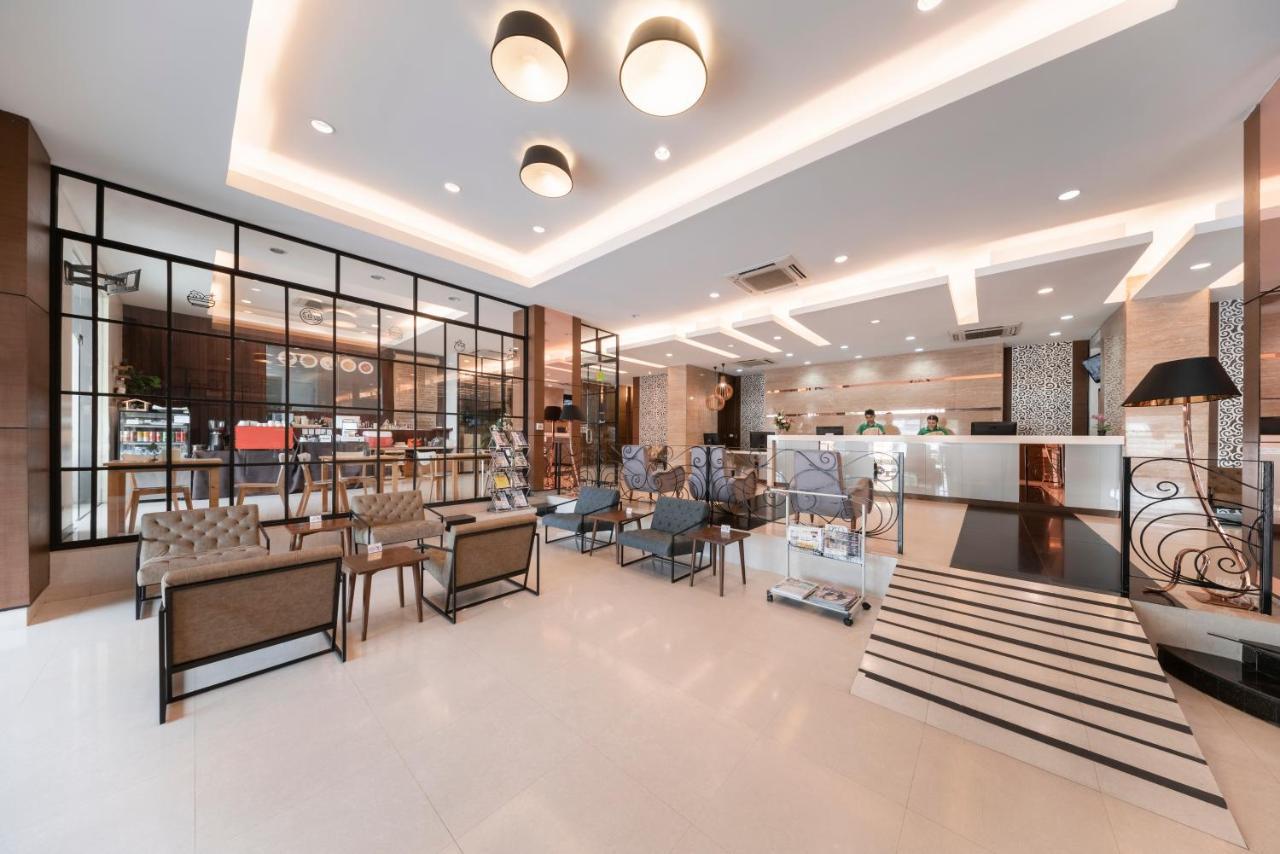 At 115 Hotel By Rompo Bangkok Exterior photo